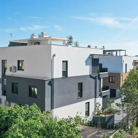 Premium Ventus Rosa - Mistral Garden Apartment