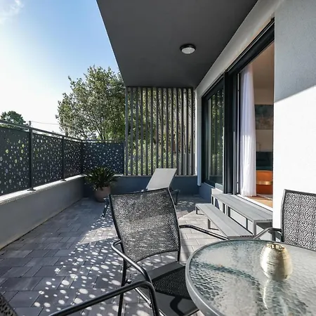 Premium Ventus Rosa - Mistral Garden Appartement